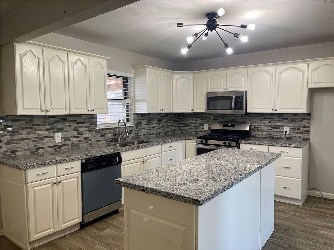 300 Hargett St - Photo 3 of 3