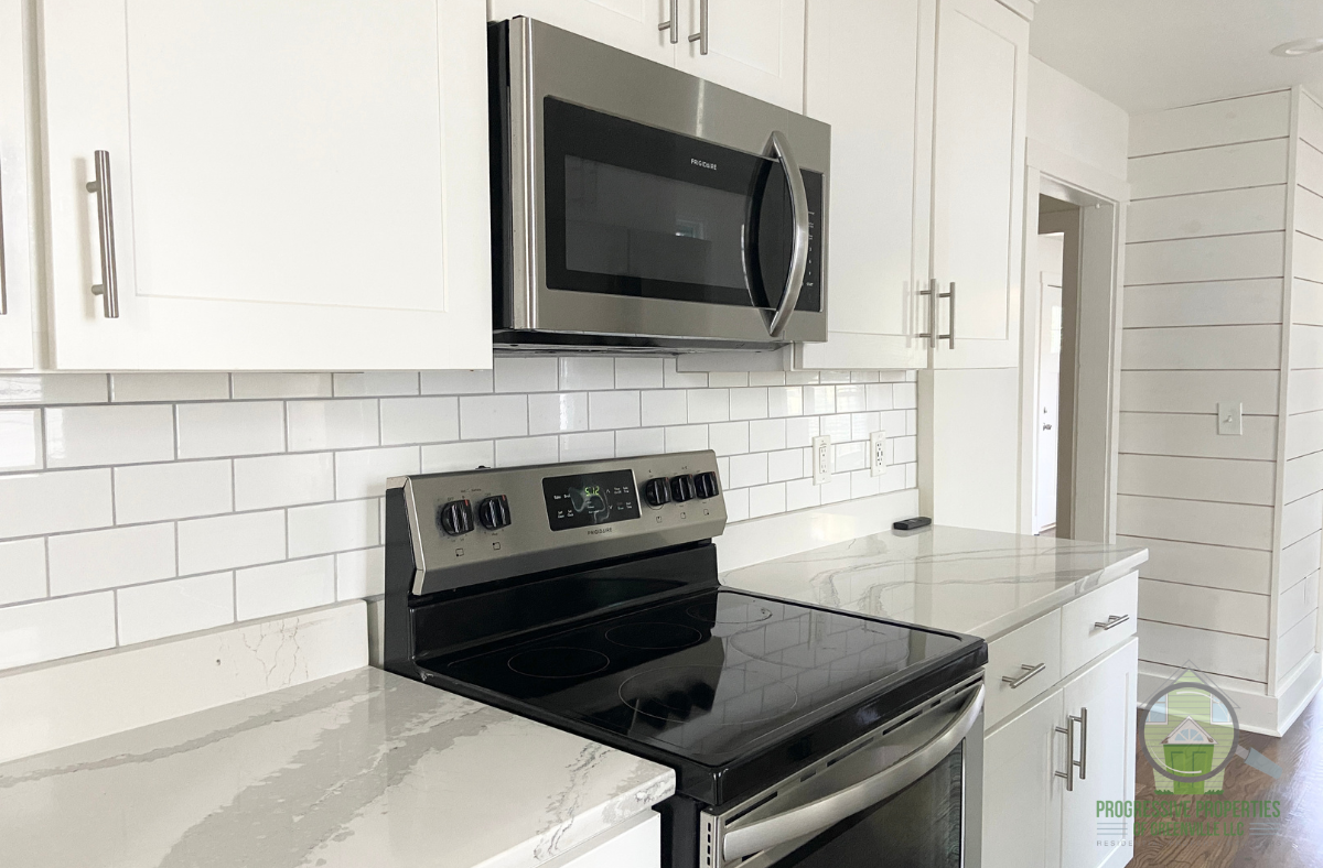 21 Mims Ave #1 - Photo 3 of 12