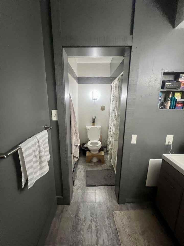 2959 N Oakland Ave - Photo 3 of 18