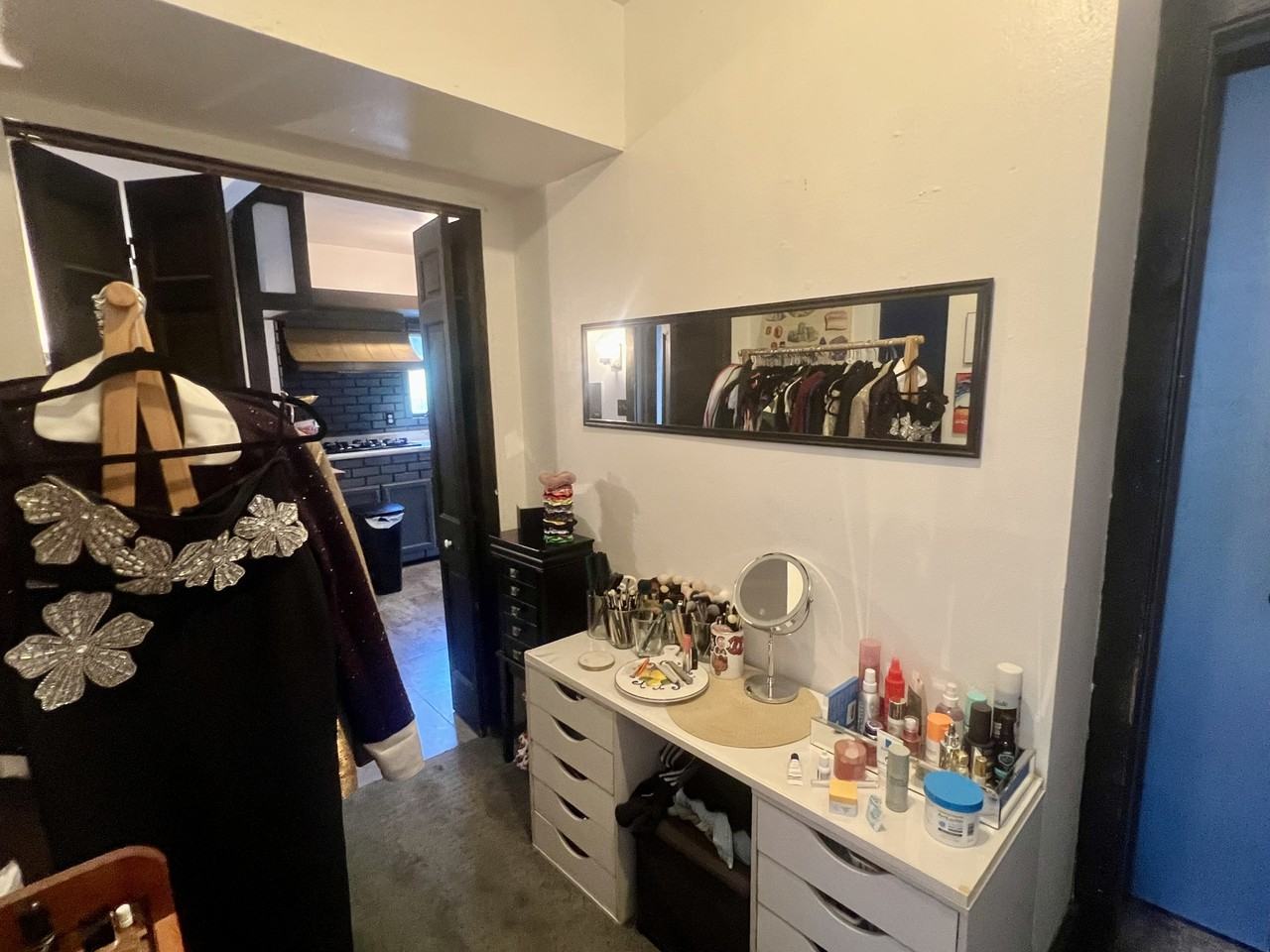 2959 N Oakland Ave - Photo 5 of 18