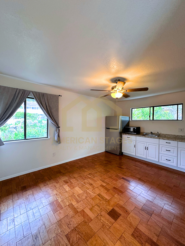 632 University Dr #ADU - Photo 4 of 12