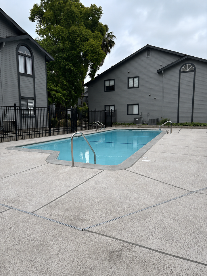 Parkview Living, LLC - Photo 5 of 21