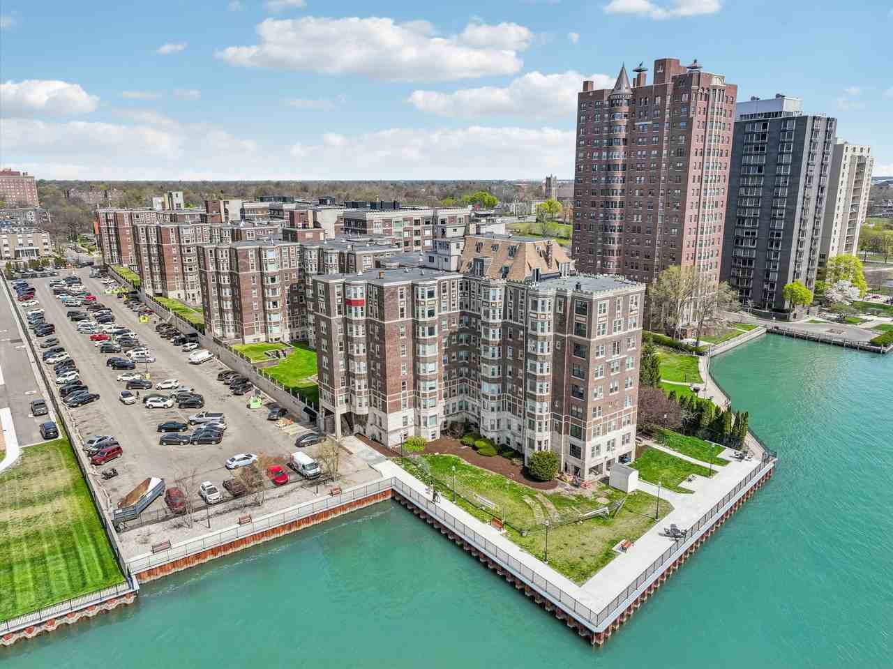 Alden Towers - Photo 2 of 50
