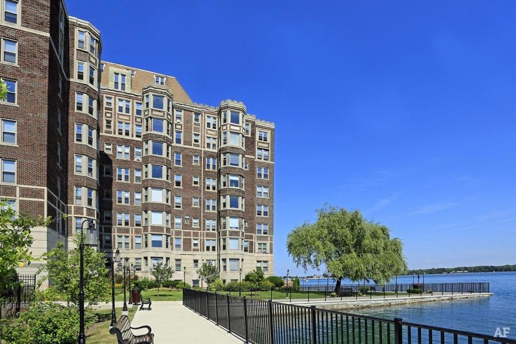 Alden Towers - Photo 4 of 50