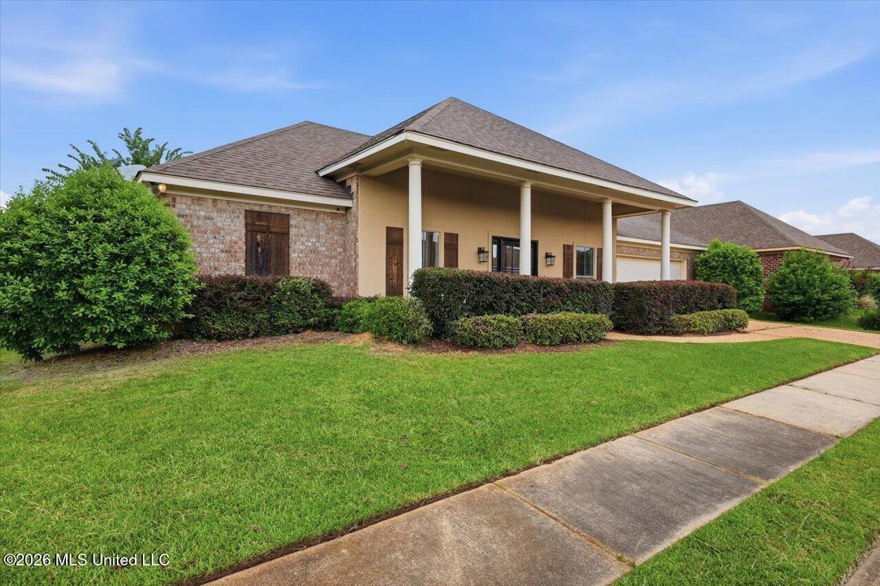 146 Tradition Pkwy - Photo 2 of 32