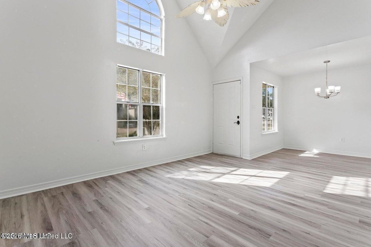 1706 James Buchanan Dr - Photo 3 of 15