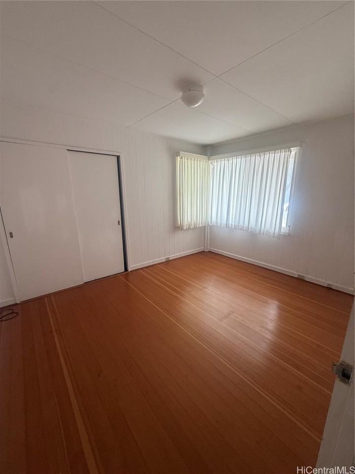 2329 Orchid St - Photo 4 of 15