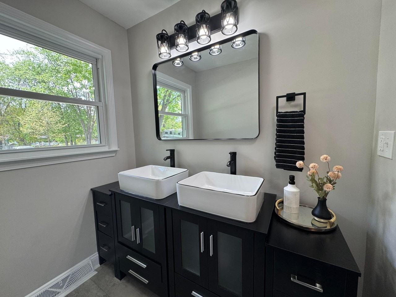 405 Cedar St Nw - Photo 2 of 24