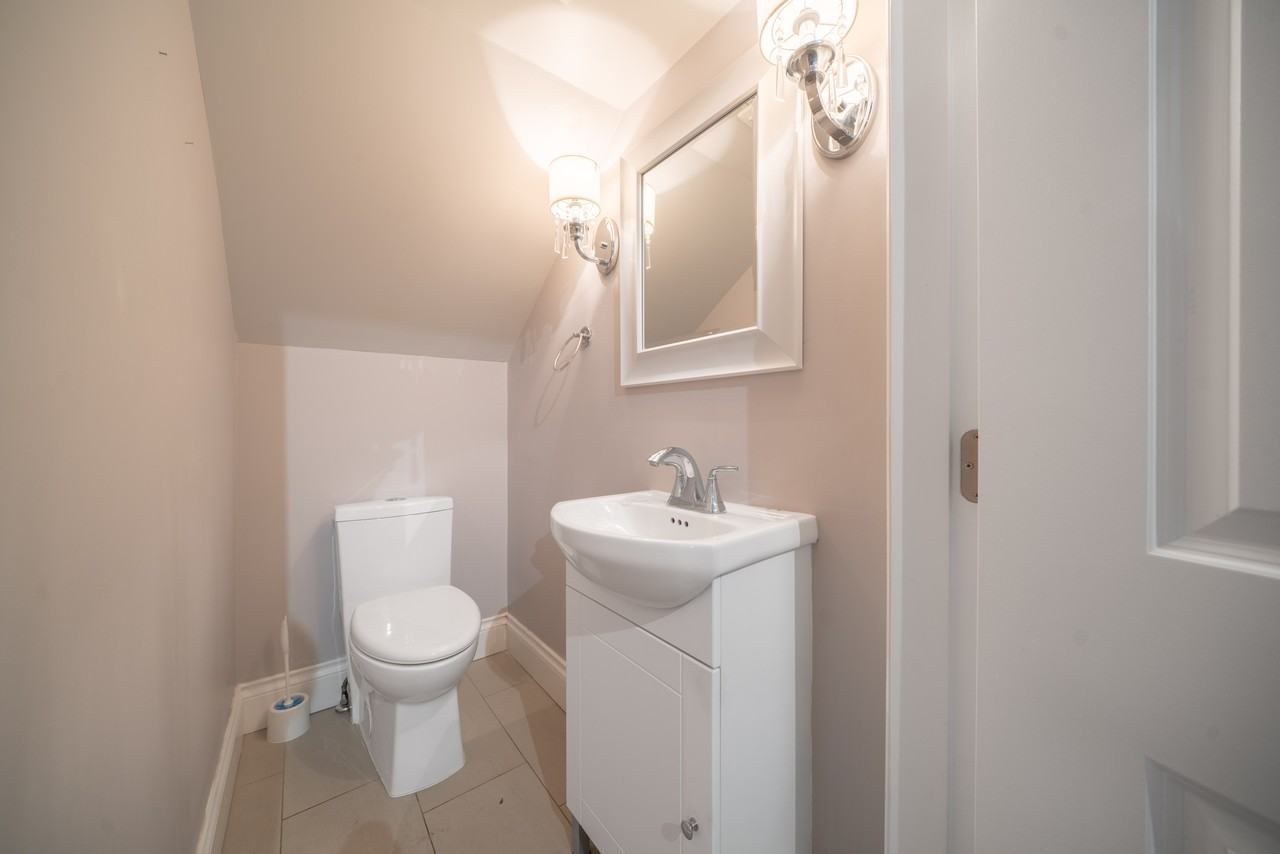 2528 Adanac Street - Photo 8