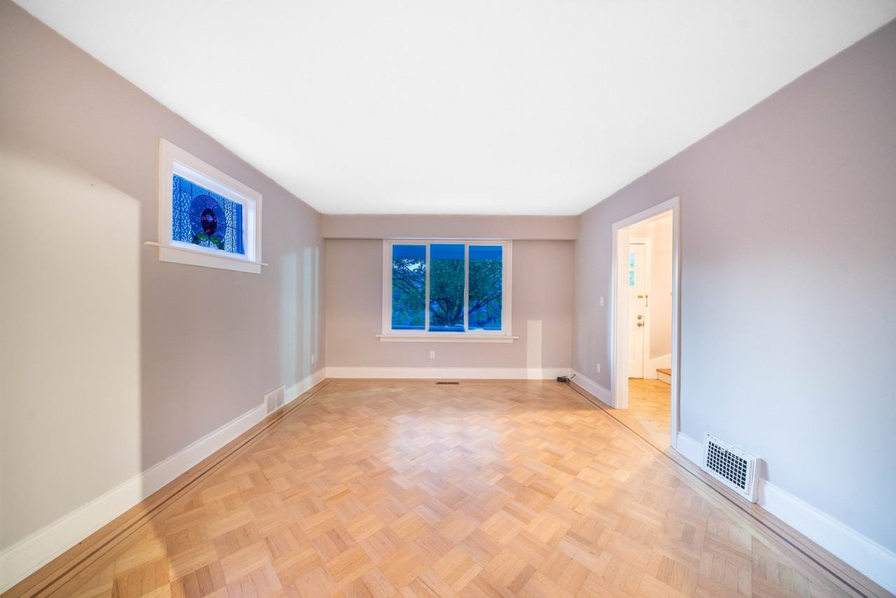 2528 Adanac Street - Photo 9