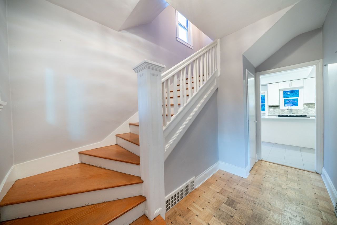 2528 Adanac Street - Photo 14