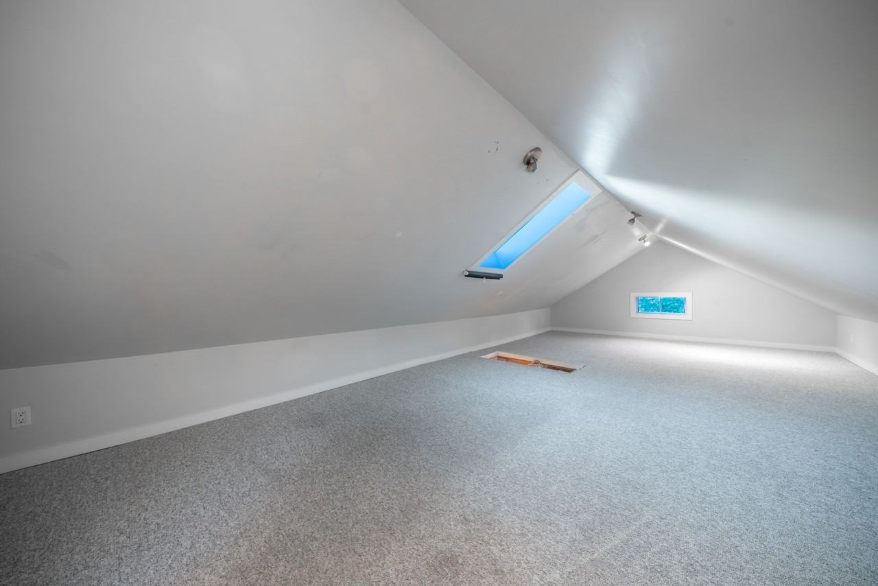 2528 Adanac Street - Photo 22