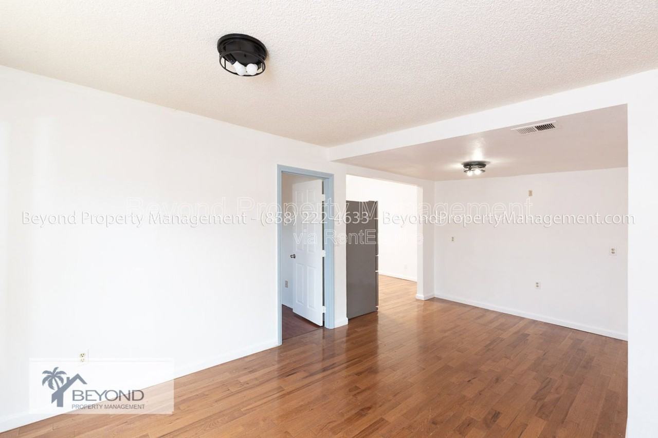 904 Harbison Pl - Photo 7 of 25