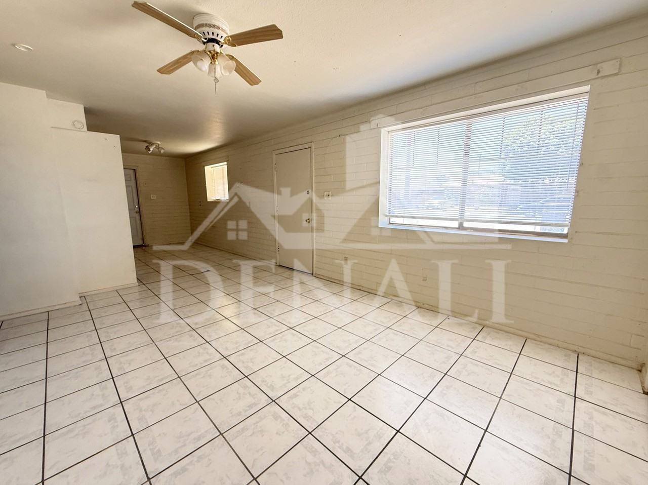 2232 E Burgess Ln - Photo 4 of 10