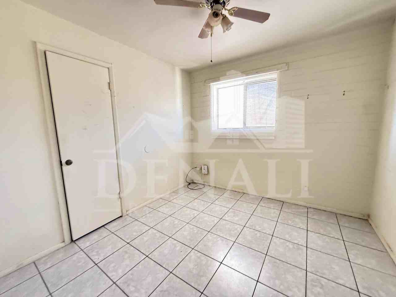 2232 E Burgess Ln - Photo 7 of 10