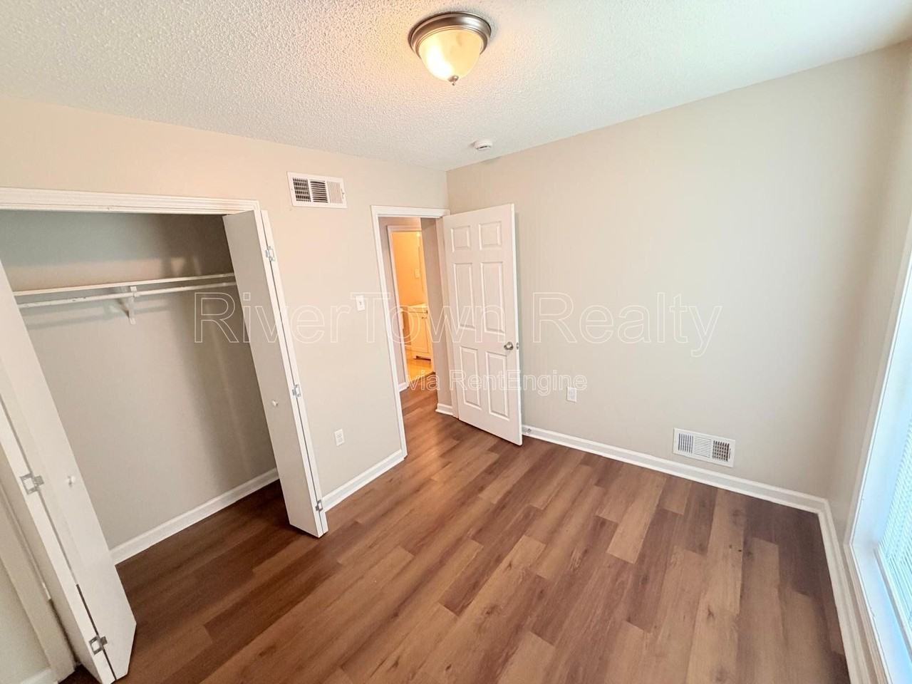 3311 Keystone Ave - Photo 4 of 16