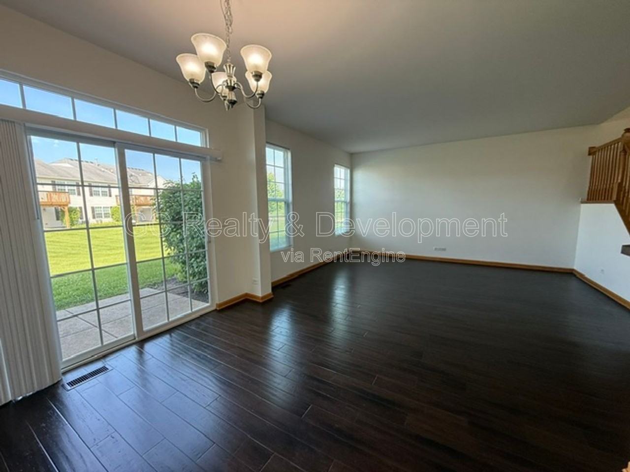 1026 Turin Dr - Photo 3 of 23