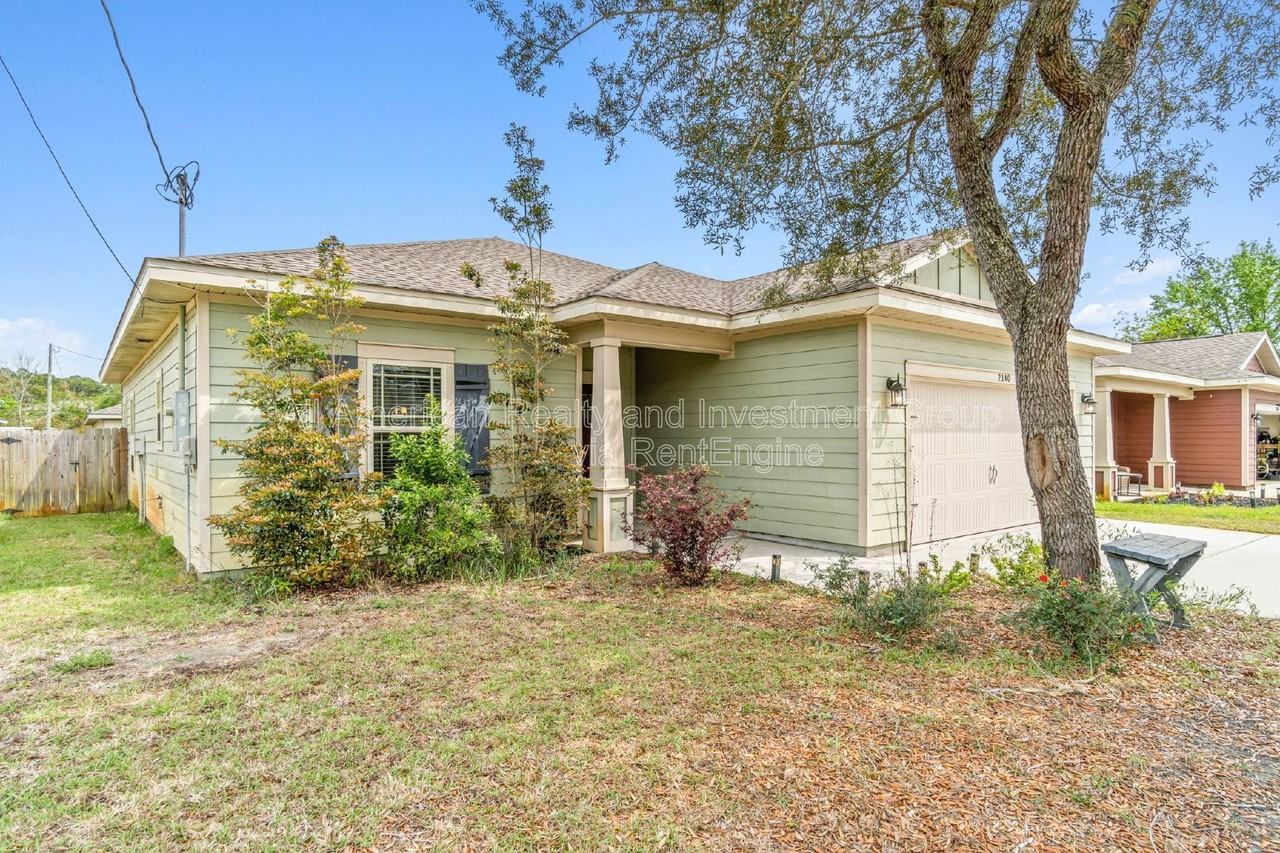 2140 Nina St - Photo 2 of 23