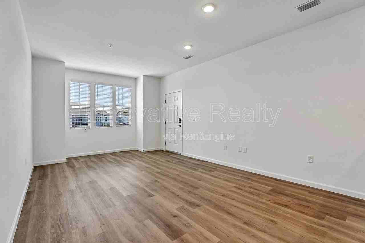 3075 Soldier City Way #203 - Photo 5 of 42