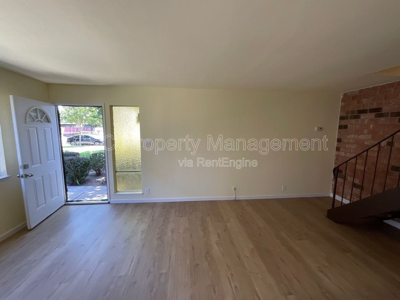 1315 Scossa Ave #2 - Photo 3 of 16