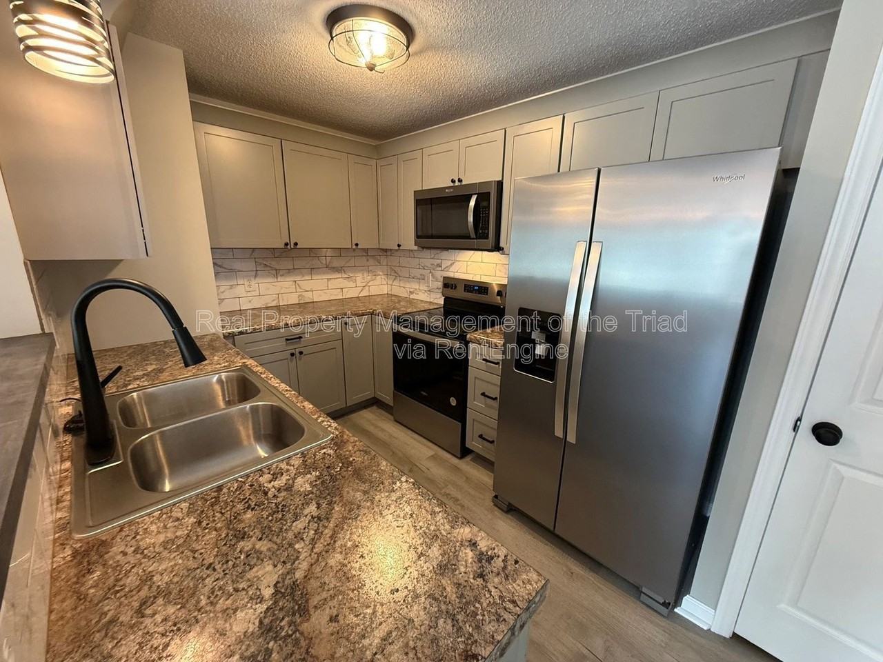 521 Mill Pond Dr - Photo 2 of 15