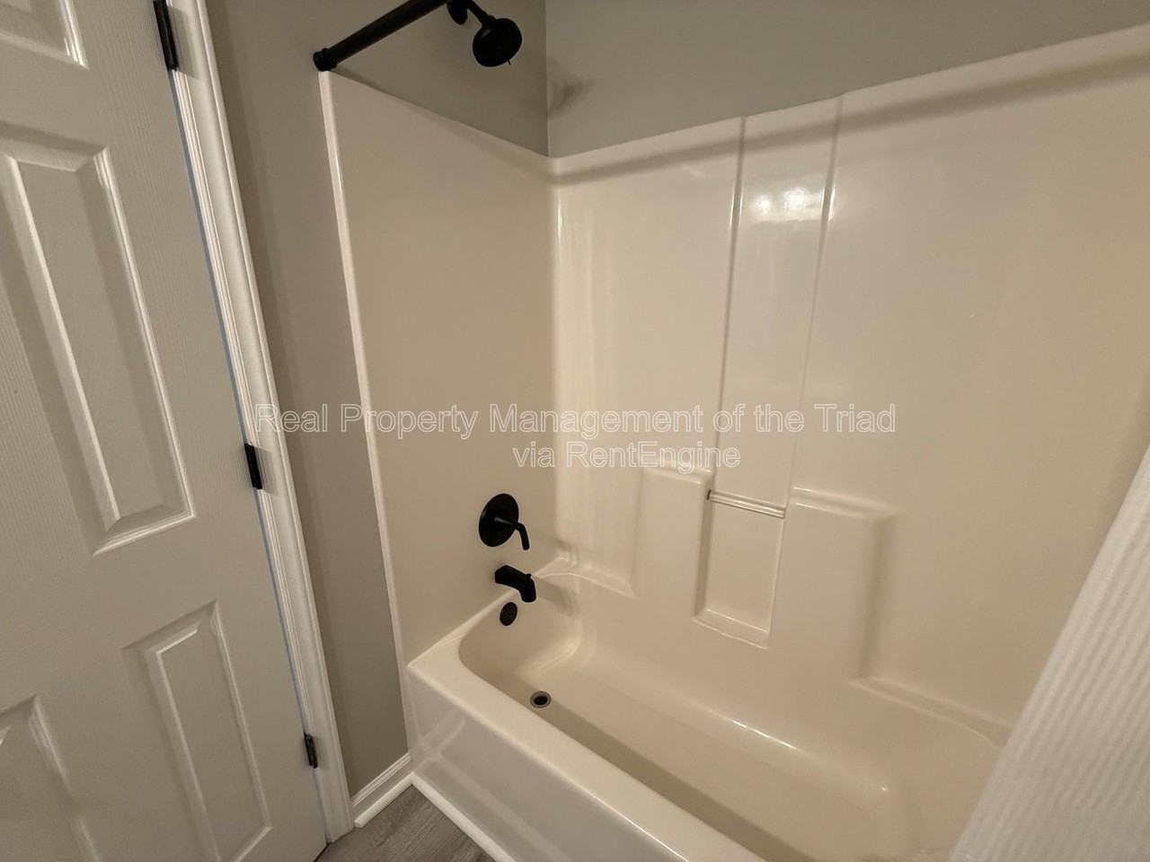 521 Mill Pond Dr - Photo 7 of 15