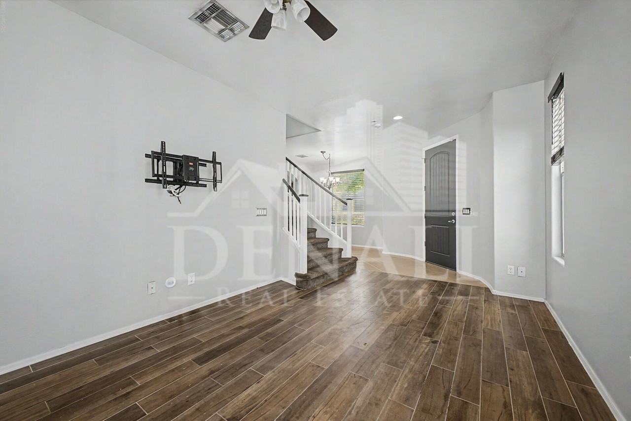17737 W Woodrow Ln - Photo 3 of 22