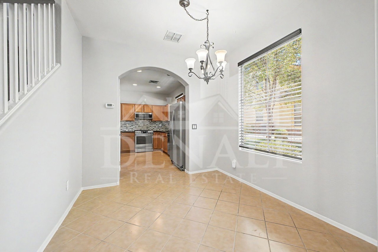 17737 W Woodrow Ln - Photo 5 of 22