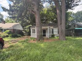 featured image of 3633 N Lloyd Cir