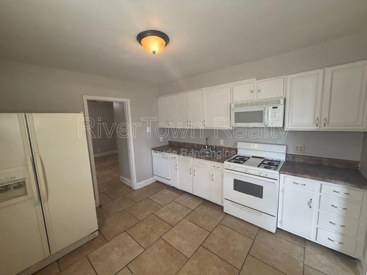 3633 N Lloyd Cir - Photo 4 of 11