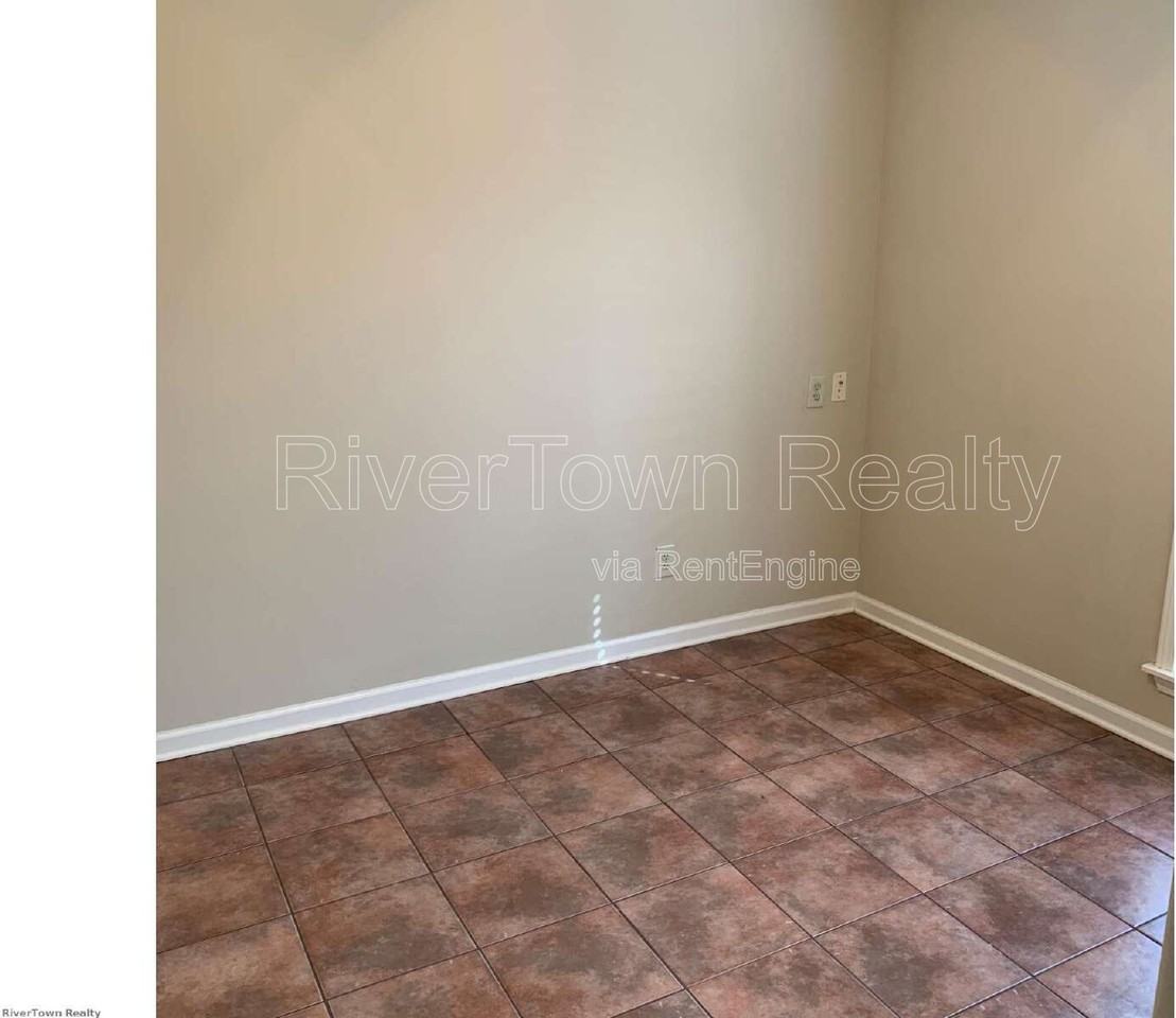 645 Gookin Pl #201 - Photo 4 of 12