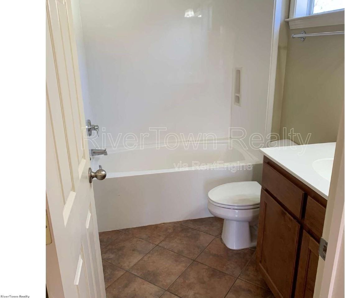 645 Gookin Pl #201 - Photo 6 of 12