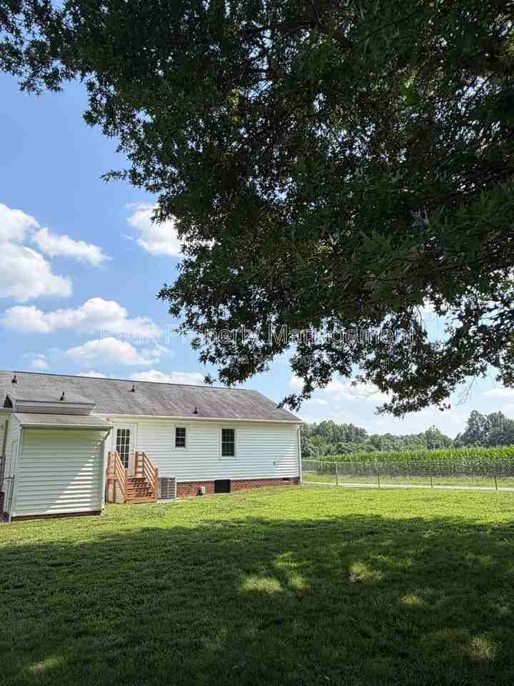 6294 Simi Ct - Photo 7 of 25