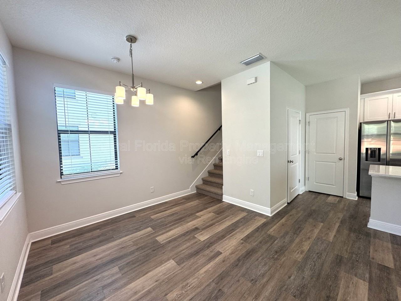 2861 Mayer St - Photo 3 of 32