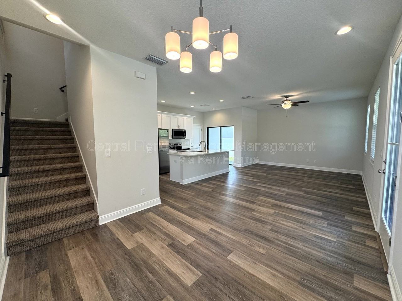 2861 Mayer St - Photo 4 of 32