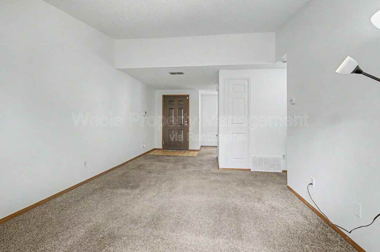 1504 S Ouray Cir #A - Photo 3 of 15