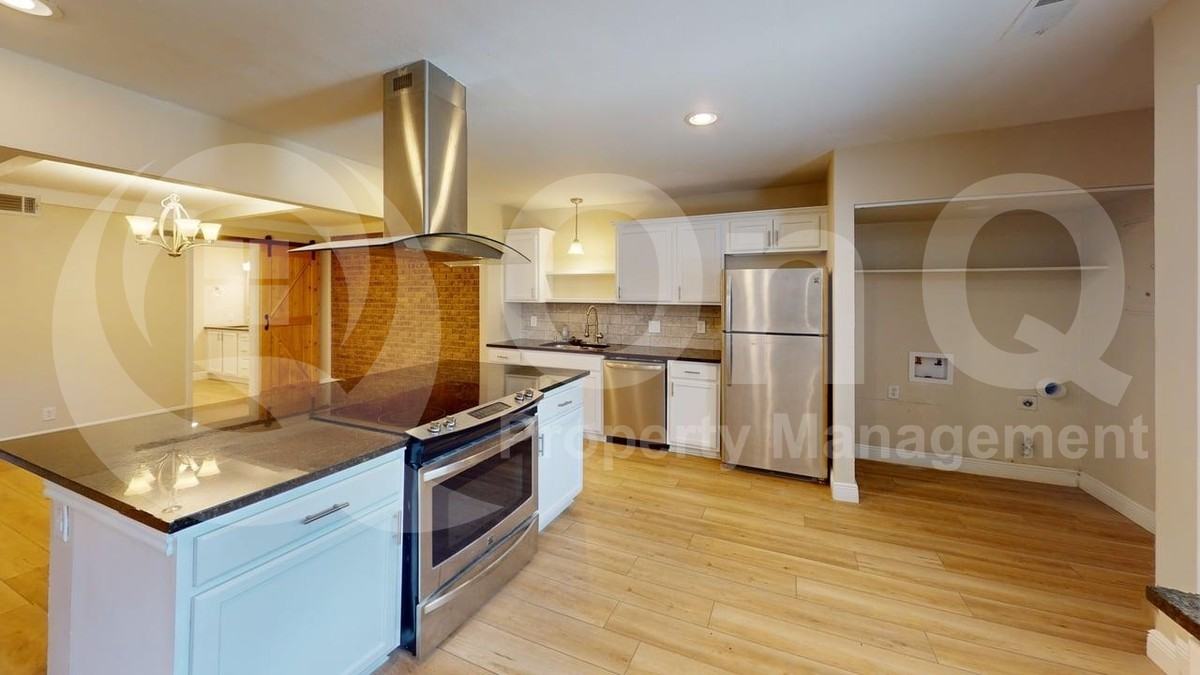 7804 Village Trail Dr - Photo 3 of 19