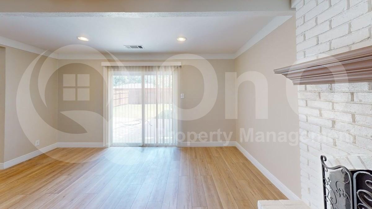 7804 Village Trail Dr - Photo 7 of 19