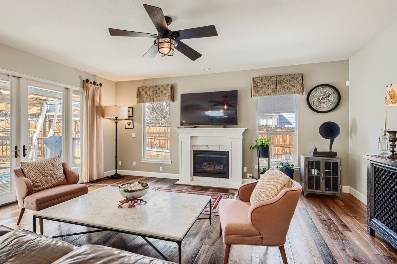 9805 Cypress Point Cir - Photo 4 of 40