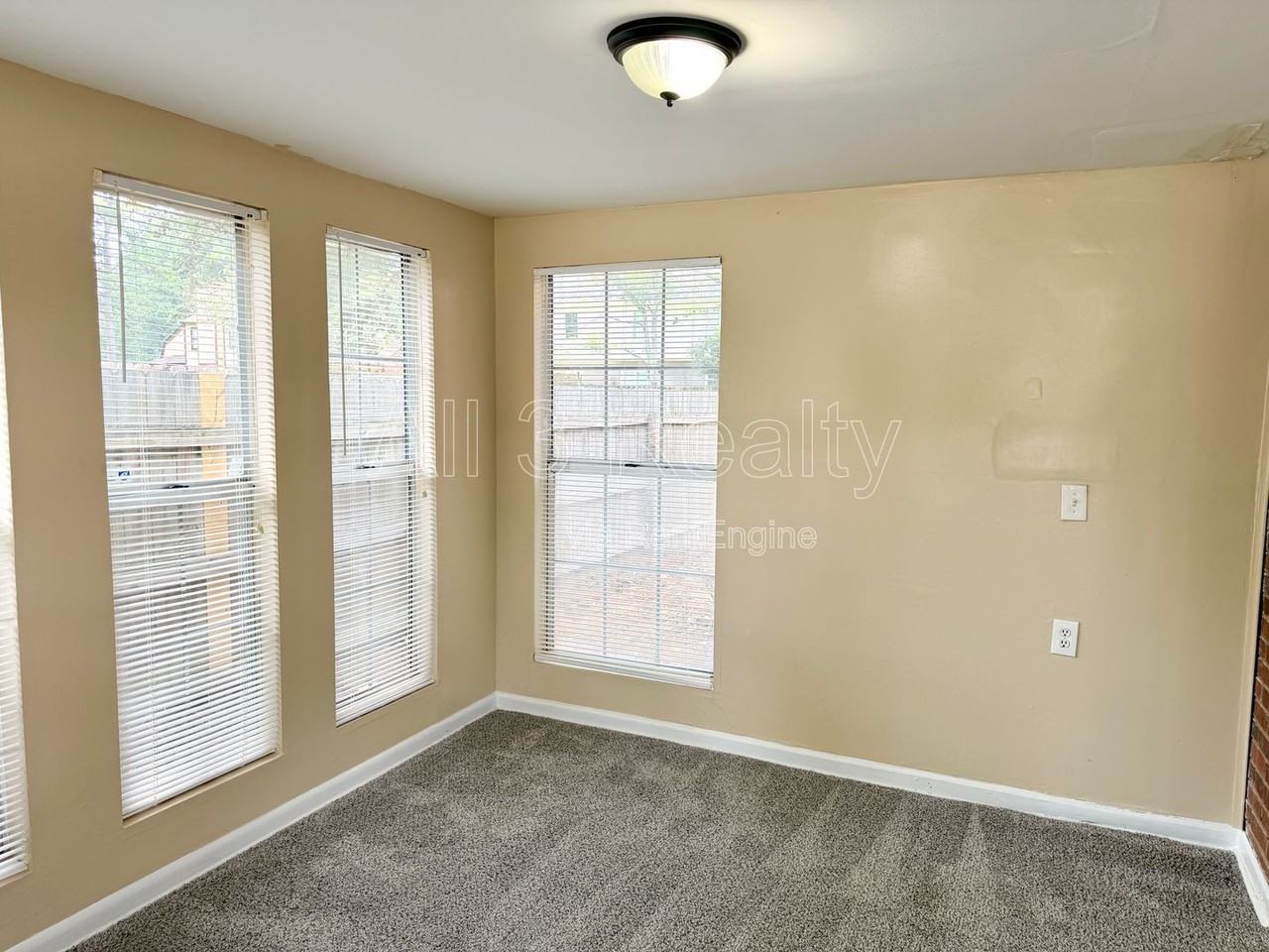 2140 Meadowview Ct Se #A - Photo 2 of 25