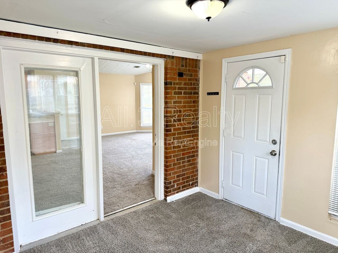 2140 Meadowview Ct Se #A - Photo 3 of 25