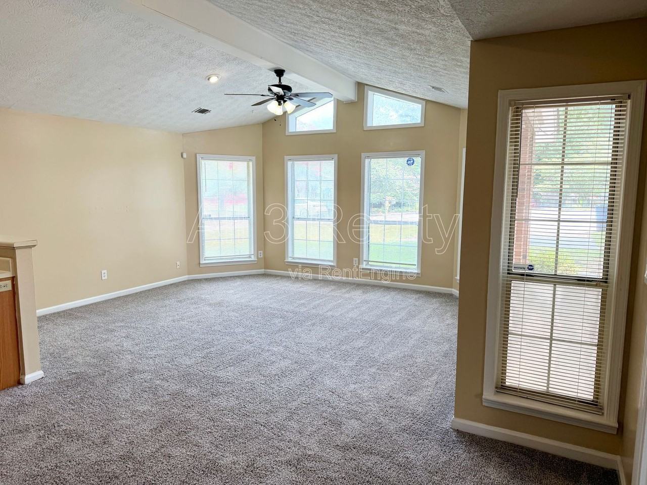 2140 Meadowview Ct Se #A - Photo 5 of 25