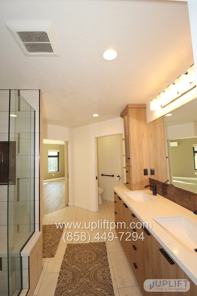 4721 Meadowridge Rd - Photo 7 of 20