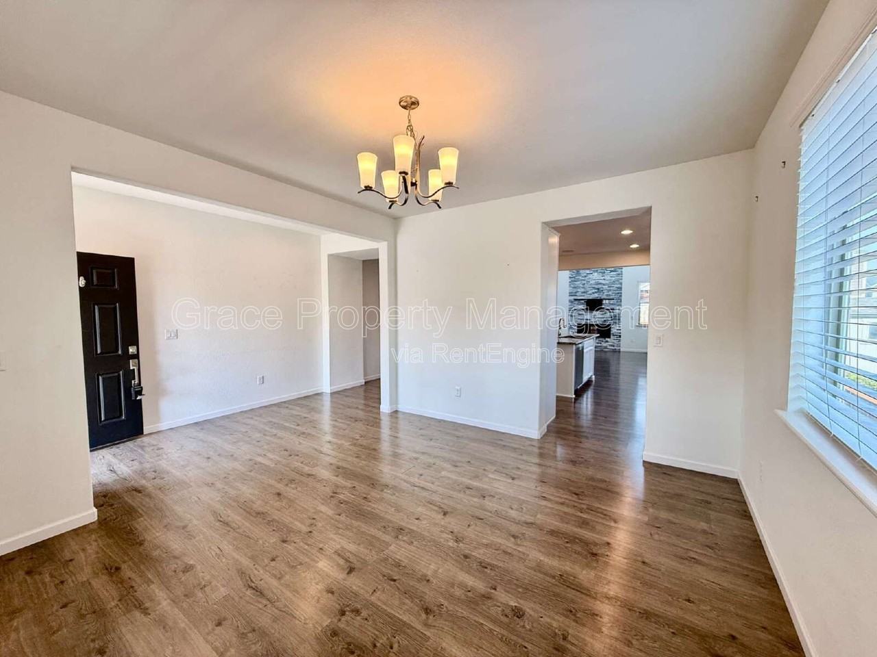 12292 Jasper St - Photo 3 of 45