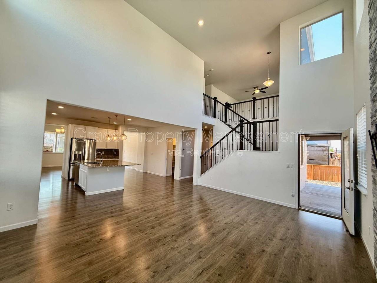 12292 Jasper St - Photo 6 of 45