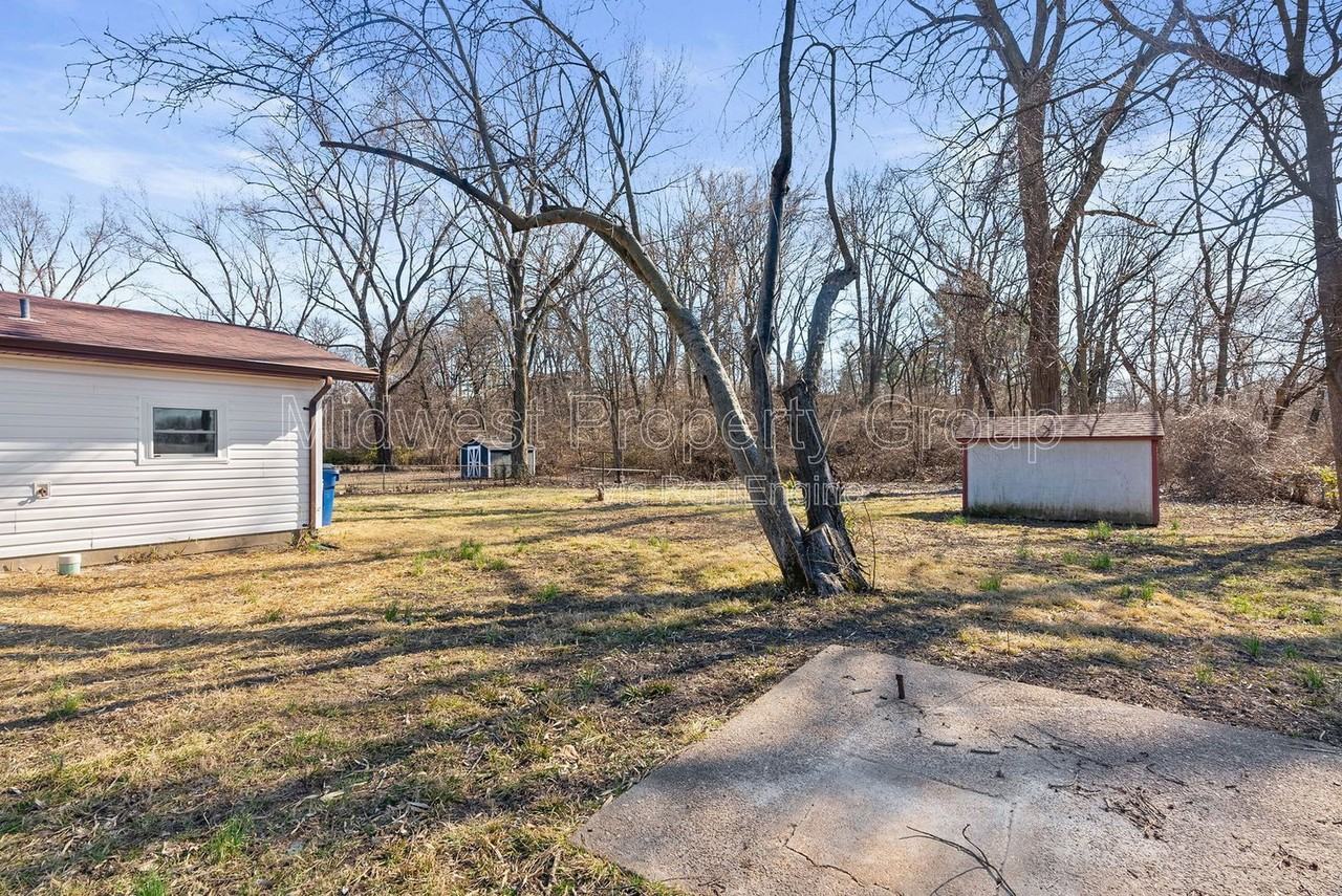17 Marie Dr - Photo 4 of 20