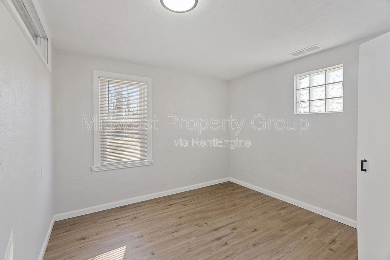 17 Marie Dr - Photo 7 of 20