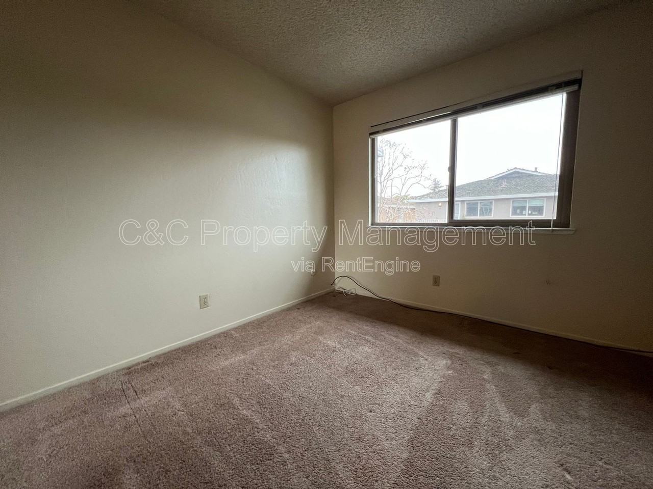 1365 42nd Ave #4 - Photo 4 of 9