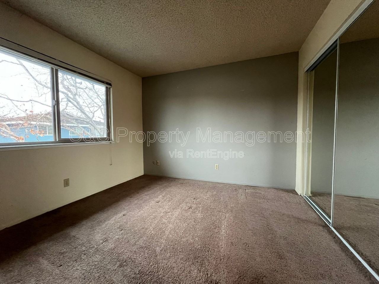 1365 42nd Ave #4 - Photo 6 of 9