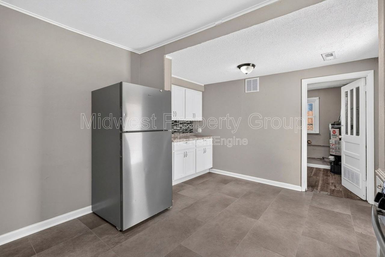 15 Marie Dr - Photo 4 of 27